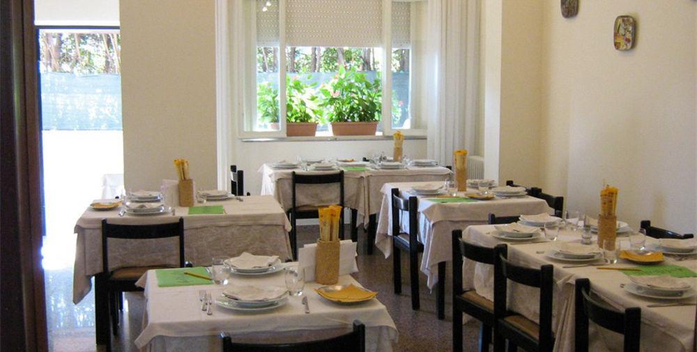 Hotel Trieste セニガッリア エクステリア 写真